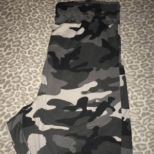 Camo leggings